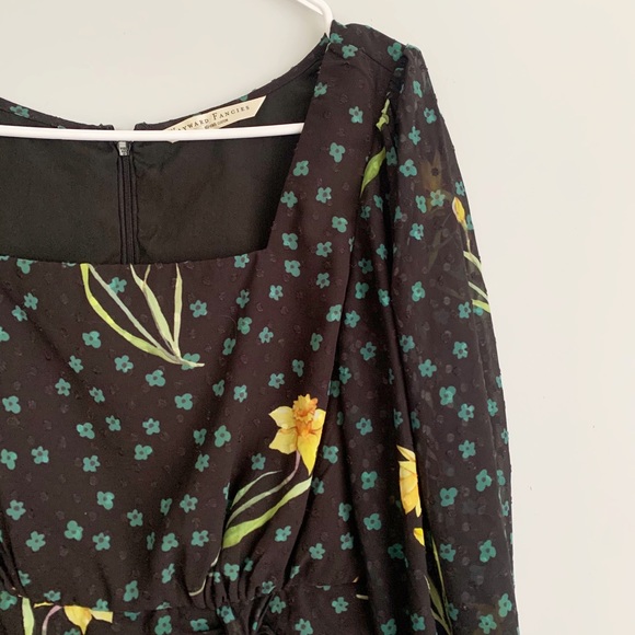 Wayward Fancies Eshakti Floral Square Neck Dress - Picture 4 of 16